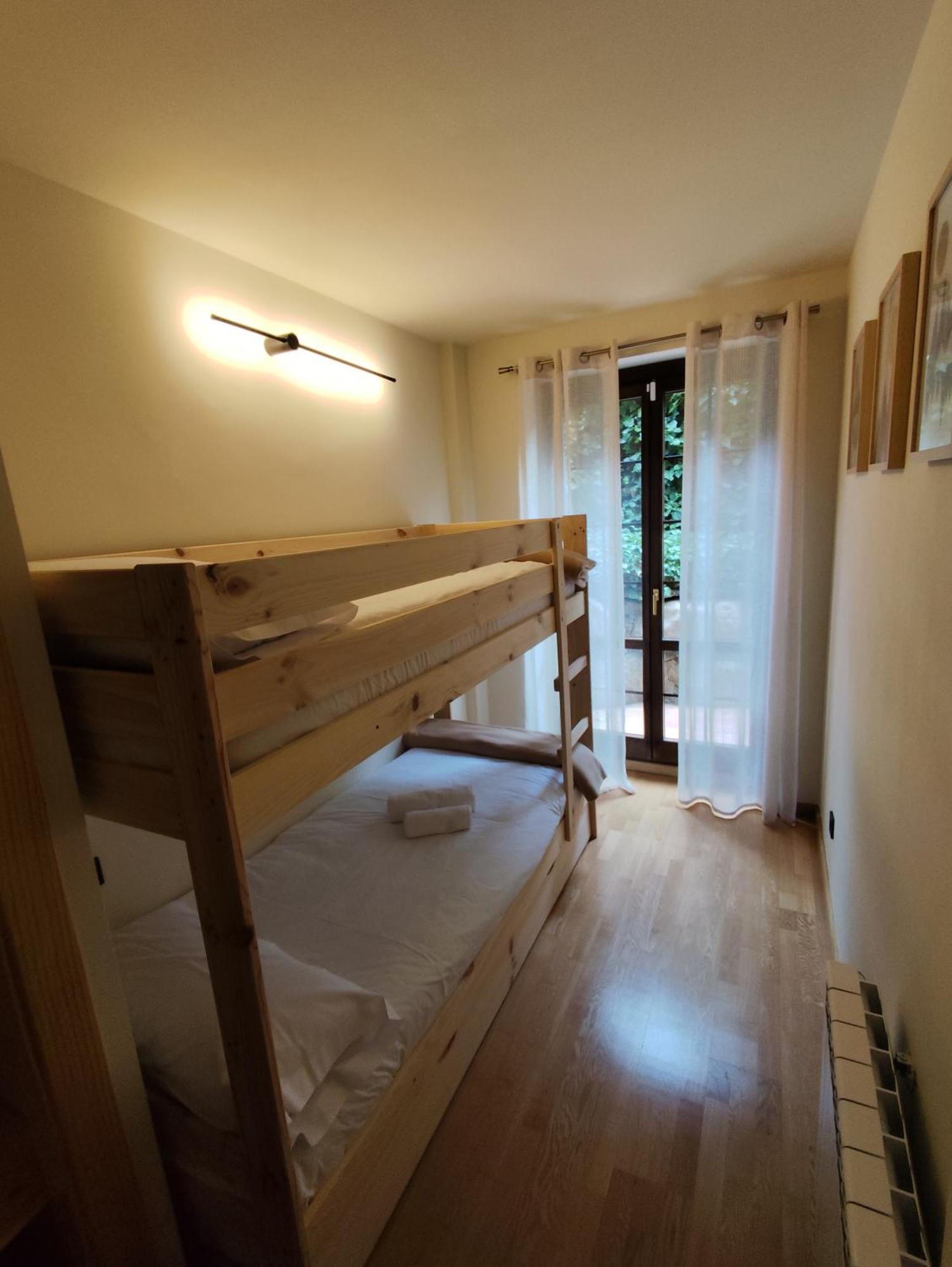 Duplex En Valencia D'Aneu Apartment Luaran gambar